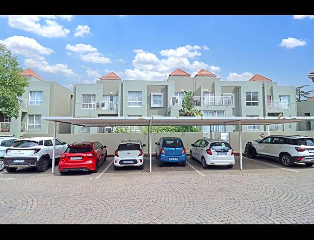 2 BEDROOM SECTIONAL TITLE FOR SALE IN GLENHAZEL